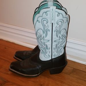 Ariat cowboy/cowgirl black heeled boots size 6